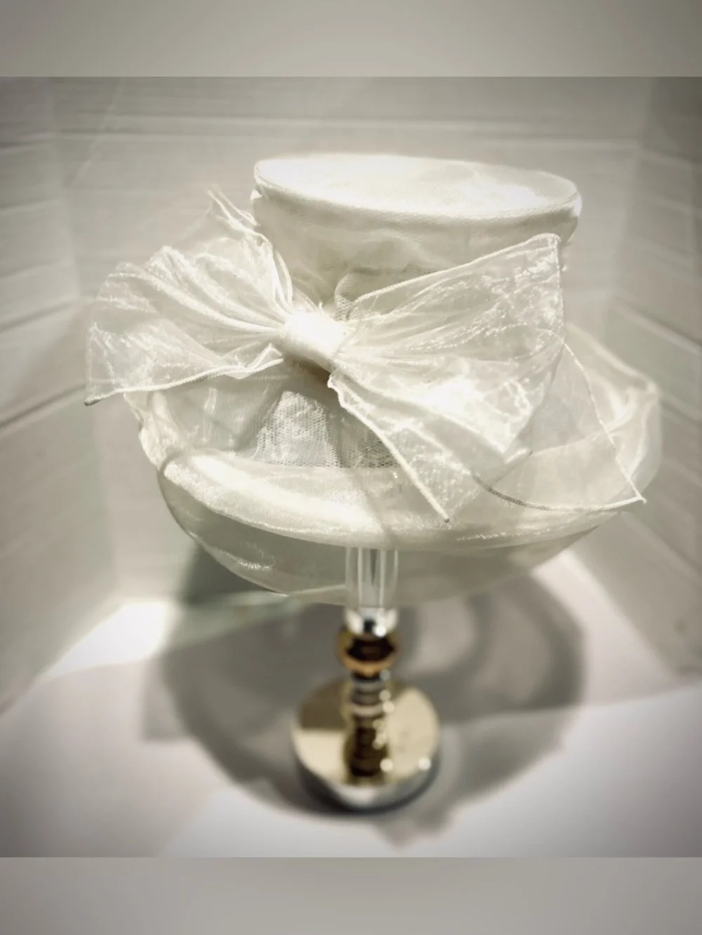 Kentucky derby hat, church hat, tea party, Junior League, fashion show, Easter - Picture 1 of 8